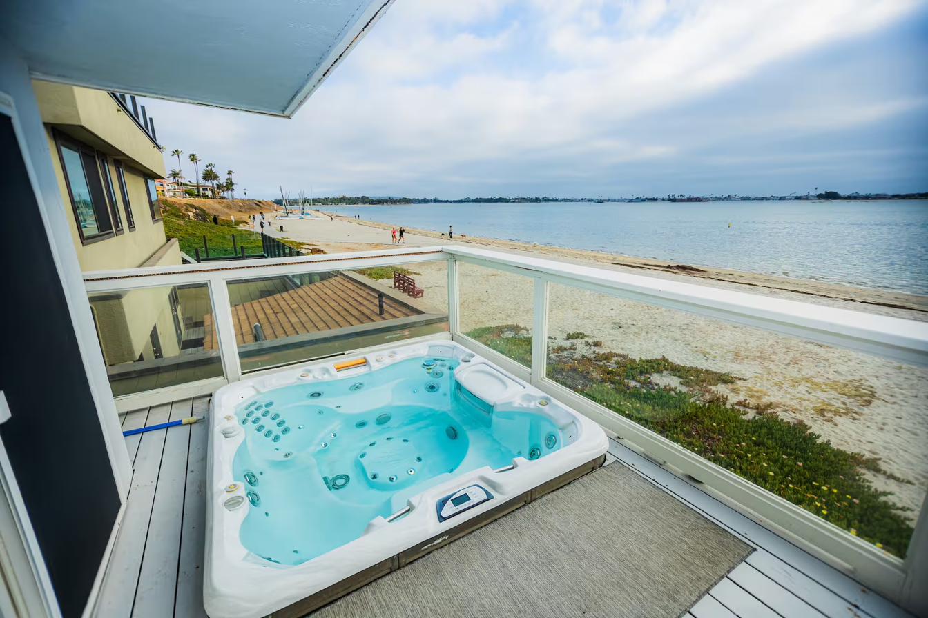 Private hot tub